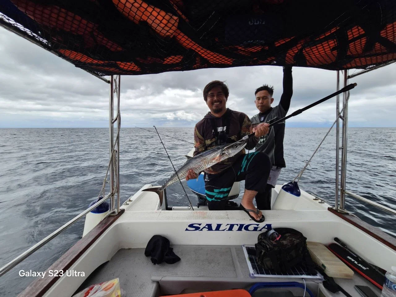 Fishing trip Semporna local crew