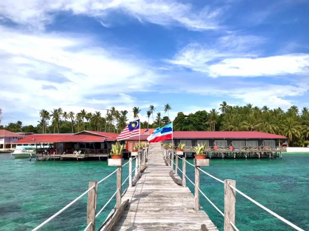Mabul island sea turtles Semporna
